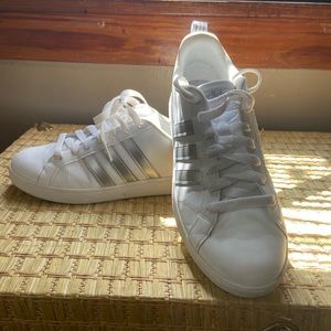 Adidas woman Grand Court Cloudfoam Women's Lifestyle Tennis Shoes